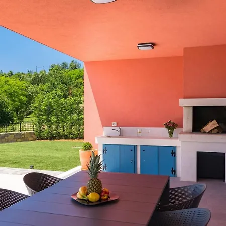 Luxury Rainis Hill Top With Pool In Groznjan Oprtalj