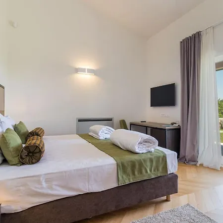 Luxury Rainis Hill Top With Pool In Groznjan Вилла Oprtalj