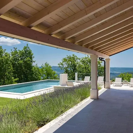 Luxury Rainis Hill Top With Pool In Groznjan *