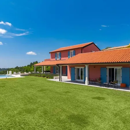 Villa Luxury Rainis Hill Top With Pool In Groznjan *